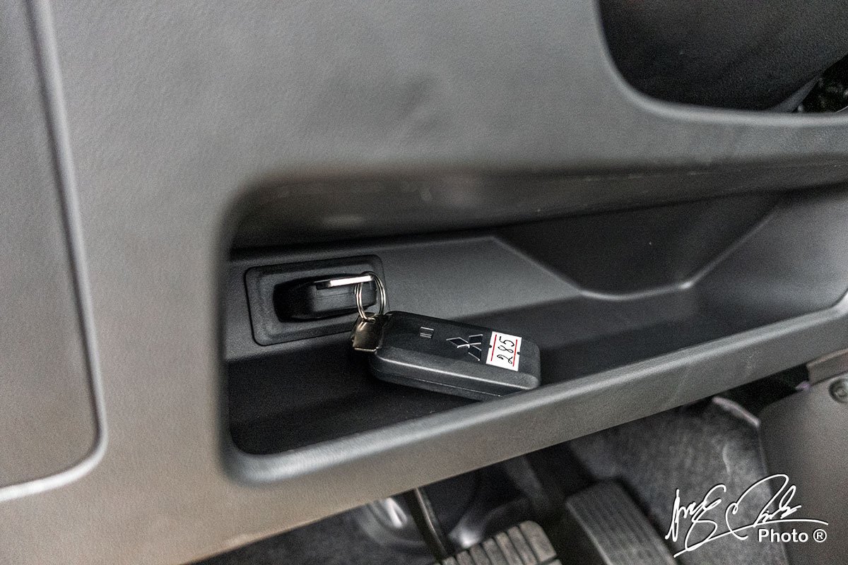 Pin chìa khoá xe Ford, nhận biết và hướng dẫn thay pin khoá xe Ford.